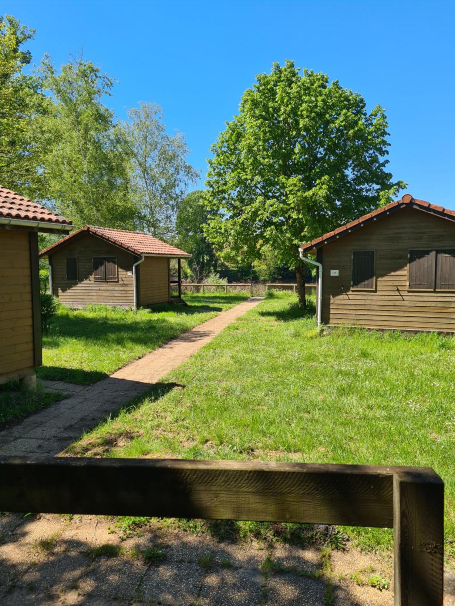 Les Chalets Guinguette Capdenac-Gare المظهر الخارجي الصورة