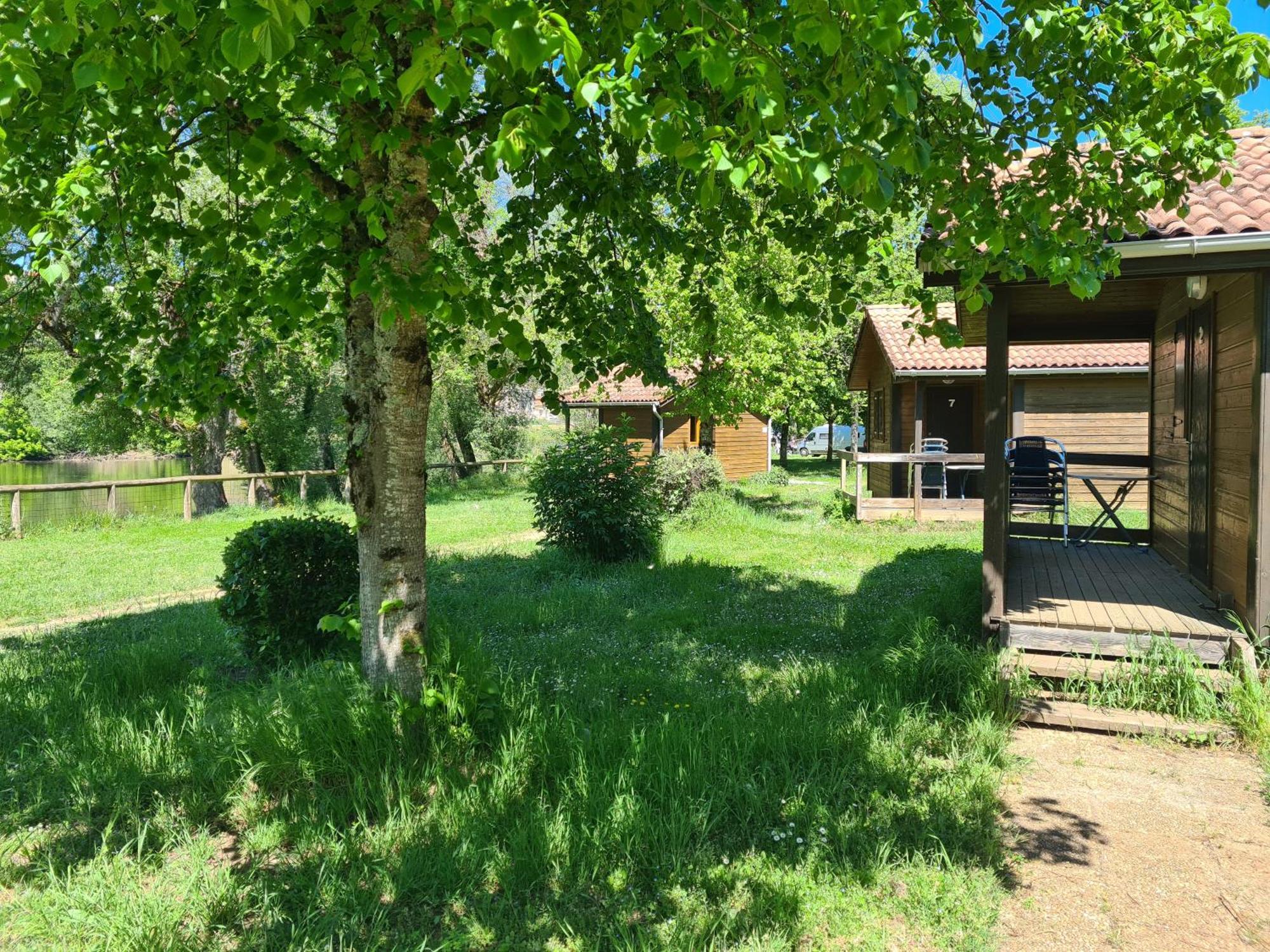 Les Chalets Guinguette Capdenac-Gare المظهر الخارجي الصورة
